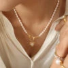 Retro Hand Heart Shape Pearl Titanium Steel Inlay Glass Bead Necklace 1 Piece -Cheap Jewelry Store 1590977309643509760