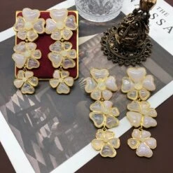 1 Pair Exaggerated Flower Alloy Plating Resin Women'S Drop Earrings 13 1 Pair Exaggerated Flower Alloy Plating Resin Women'S Drop Earrings -Cheap Jewelry Store 1631497635846295552 1