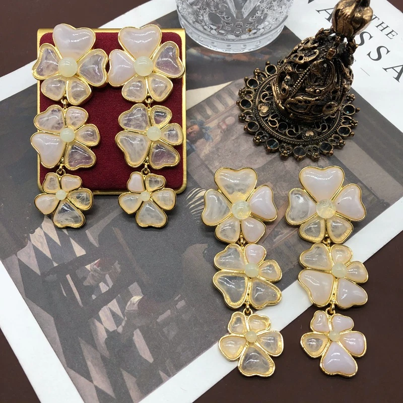 1 Pair Exaggerated Flower Alloy Plating Resin Women'S Drop Earrings 4 1 Pair Exaggerated Flower Alloy Plating Resin Women'S Drop Earrings - Image 2