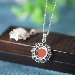 1 Piece Fashion Daisy Sterling Silver Inlay Artificial Gemstones Pendant Necklace -Cheap Jewelry Store 1631529462271184896