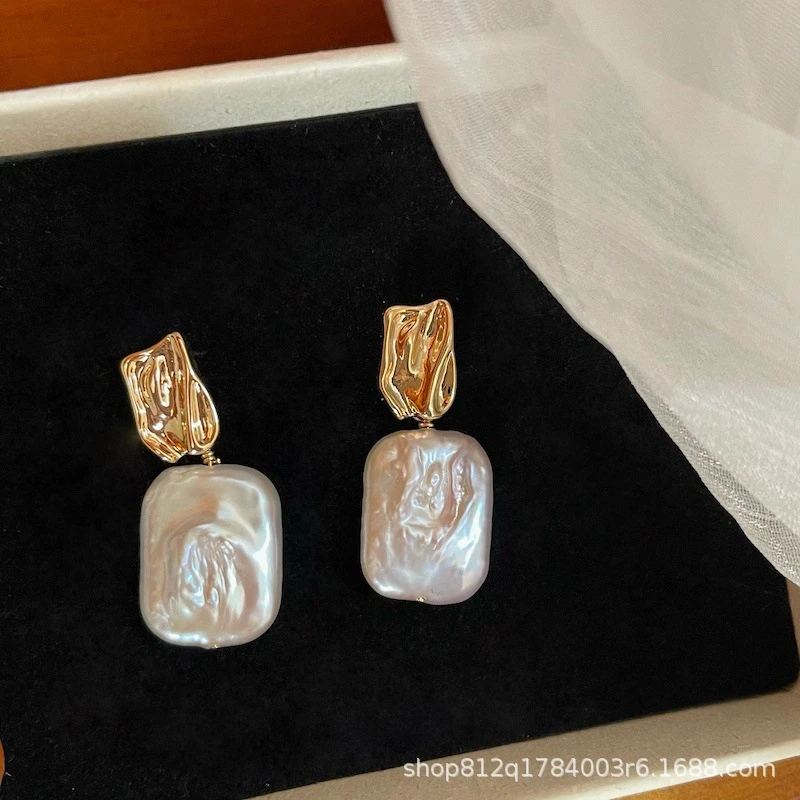 1 Pair Retro Square Freshwater Pearl Drop Earrings 5 1 Pair Retro Square Freshwater Pearl Drop Earrings - Image 3