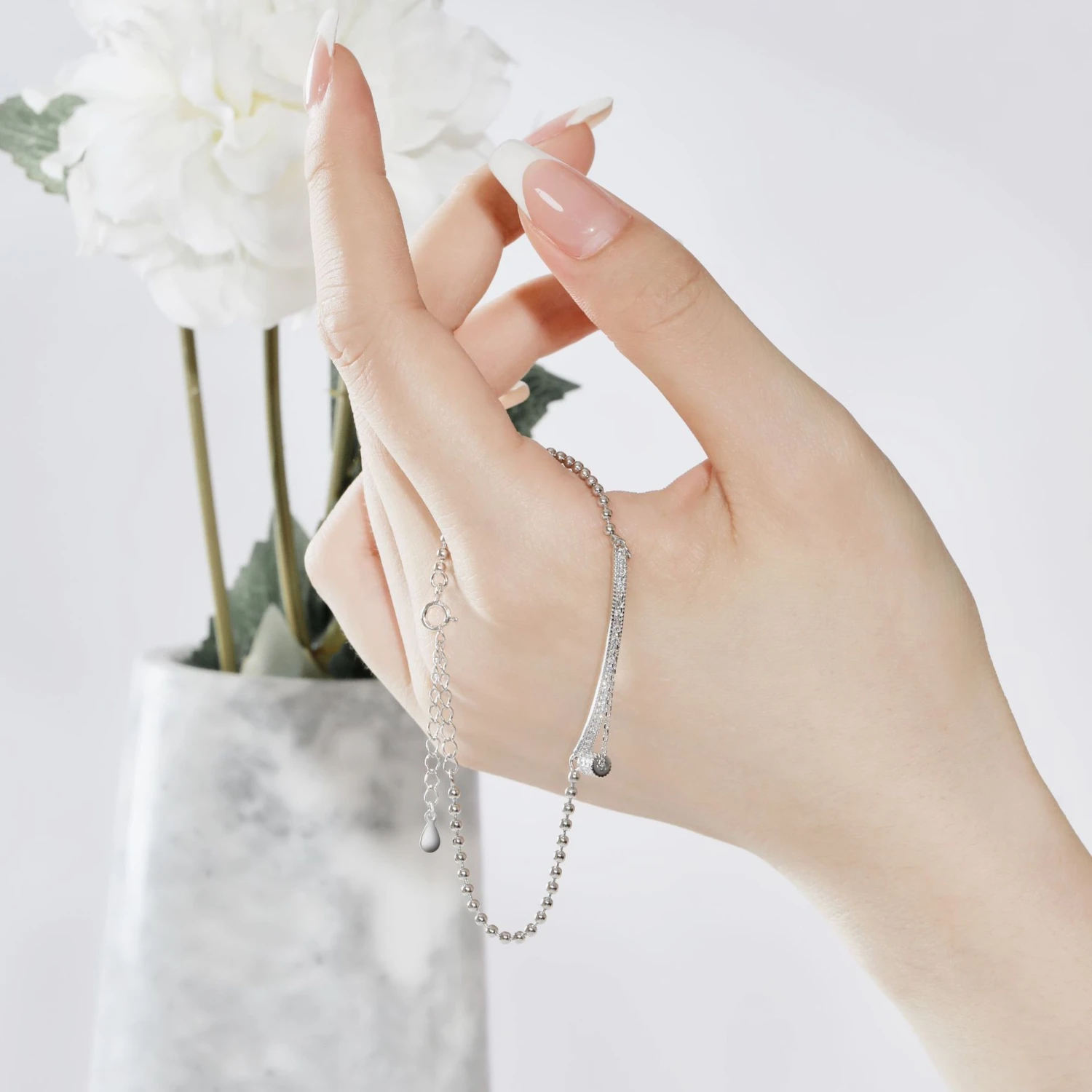 Simple Style Solid Color Sterling Silver Plating Inlay Zircon Bracelets 6 Simple Style Solid Color Sterling Silver Plating Inlay Zircon Bracelets - Image 4