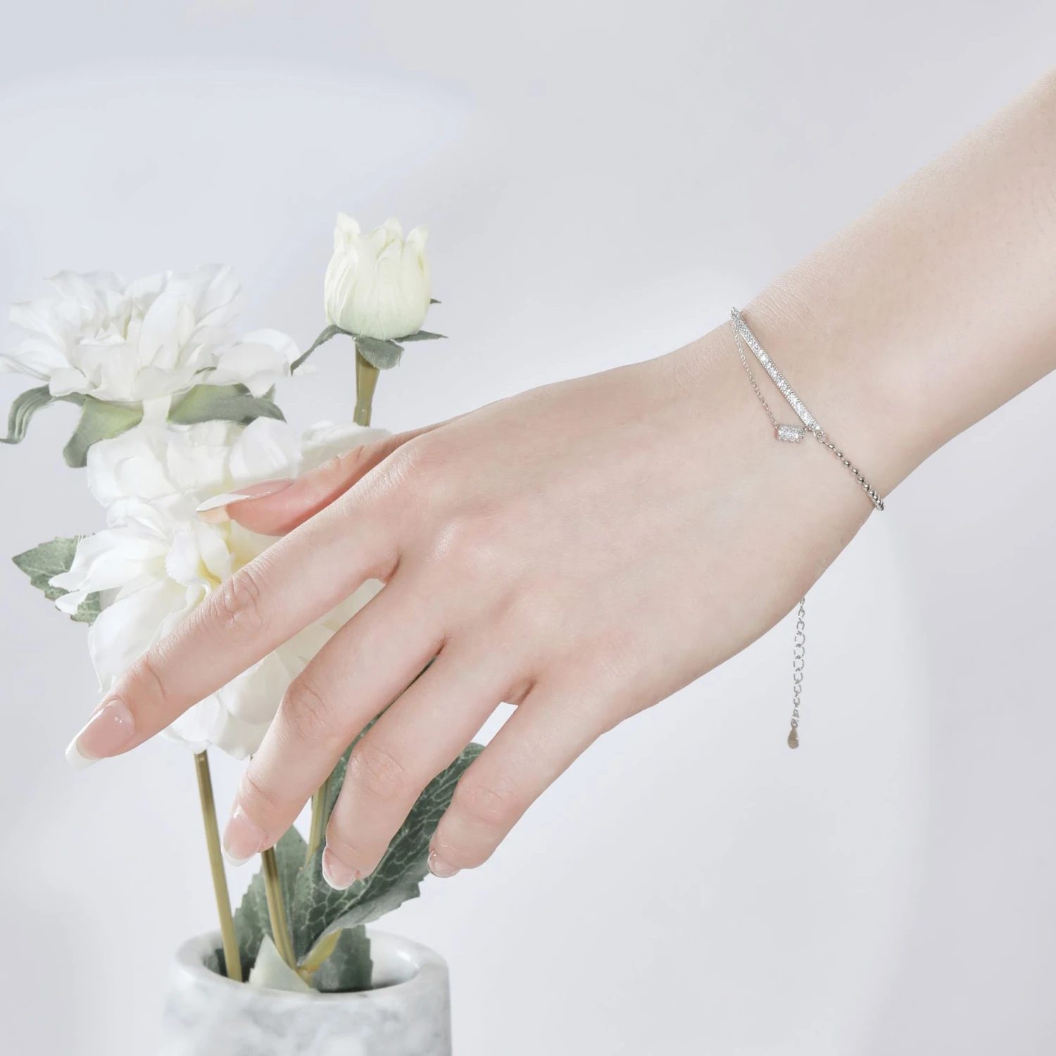 Simple Style Solid Color Sterling Silver Plating Inlay Zircon Bracelets 4 Simple Style Solid Color Sterling Silver Plating Inlay Zircon Bracelets - Image 2