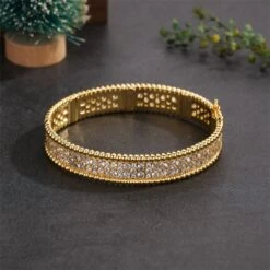 Glam Luxurious Round Copper Buckle Plating Inlay Zircon 18K Gold Plated Bangle -Cheap Jewelry Store 1654685598449012736 1