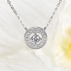 Simple Style Round Sterling Silver Moissanite Pendant Necklace In Bulk