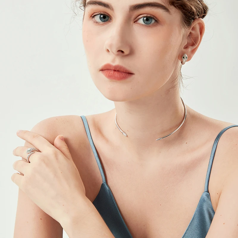 1 Pair Elegant Luxurious Snake Inlay Sterling Silver Zircon White Gold Plated Earrings 6 1 Pair Elegant Luxurious Snake Inlay Sterling Silver Zircon White Gold Plated Earrings - Image 4