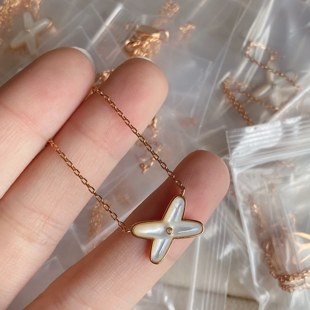 Simple Style Letter Sterling Silver Pendant Necklace 6 Simple Style Letter Sterling Silver Pendant Necklace - Image 4