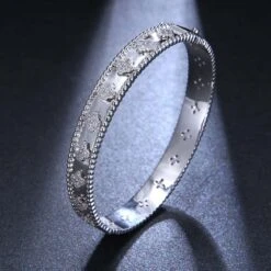 Elegant Lady Four Leaf Clover Copper Plating Inlay Zircon Bangle -Cheap Jewelry Store 1674247687635079168