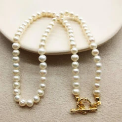 Elegant Simple Style Round Freshwater Pearl Copper Necklace In Bulk