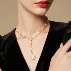 Elegant Lady Geometric Freshwater Pearl Copper Pendant Necklace In Bulk -Cheap Jewelry Store 1676396303258619904 1