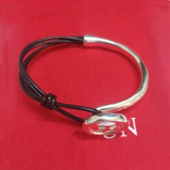 Vintage Style Button Leather Rope Copper Plating Silver Plated Bangle 10 Vintage Style Button Leather Rope Copper Plating Silver Plated Bangle -Cheap Jewelry Store 1676772563201691648