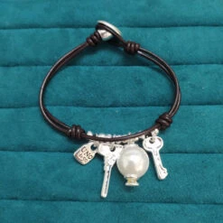 Sweet Key Silver Plated Bracelets In Bulk -Cheap Jewelry Store 1676799036562214912