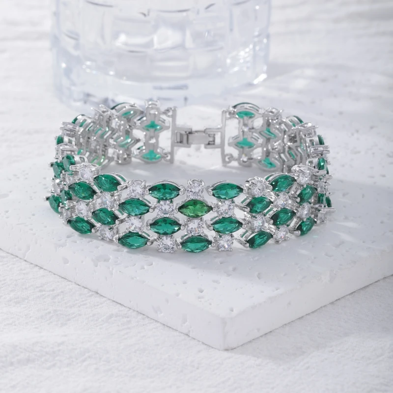 Simple Style Classic Style Round Copper Plating Hollow Out Inlay Zircon Bracelets 10 Simple Style Classic Style Round Copper Plating Hollow Out Inlay Zircon Bracelets - Image 8