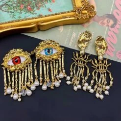 1 Pair Retro French Style Cartoon Character Tassel Eye Inlay Imitation Pearl Alloy Rhinestones Drop Earrings -Cheap Jewelry Store 1681845405056372736