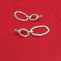 1 Pair Retro Oval Plating Hollow Out Copper Silver Plated Earrings -Cheap Jewelry Store O1CN01QjkwgT1HSICrDqiXj 2214076130756 0 cib